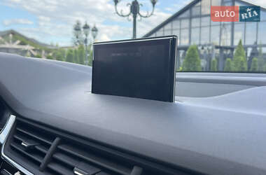 Внедорожник / Кроссовер Audi Q7 2017 в 
