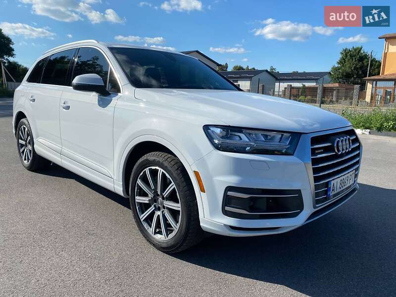 Внедорожник / Кроссовер Audi Q7 2016 в Казатине