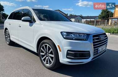 Внедорожник / Кроссовер Audi Q7 2016 в 