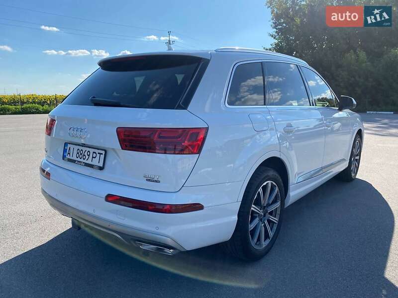 Внедорожник / Кроссовер Audi Q7 2016 в Казатине