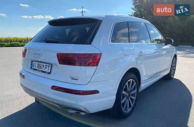 Внедорожник / Кроссовер Audi Q7 2016 в 