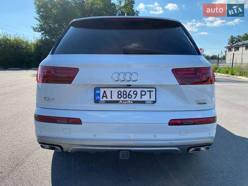 Внедорожник / Кроссовер Audi Q7 2016 в Казатине