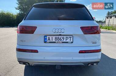 Внедорожник / Кроссовер Audi Q7 2016 в 
