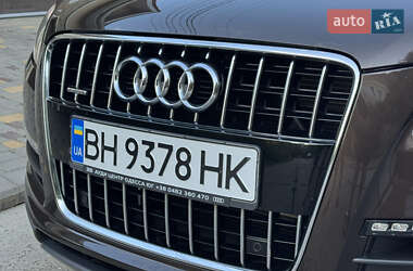 Внедорожник / Кроссовер Audi Q7 2013 в 