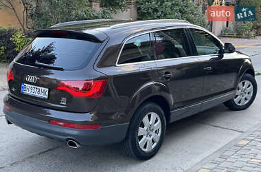 Внедорожник / Кроссовер Audi Q7 2013 в 