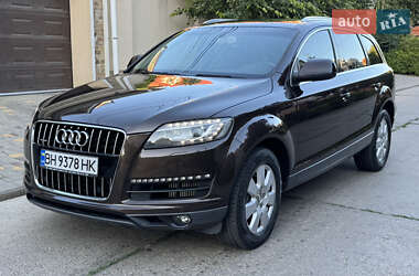 Внедорожник / Кроссовер Audi Q7 2013 в 