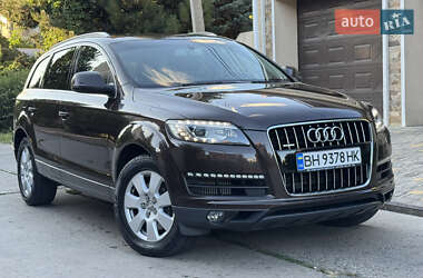 Внедорожник / Кроссовер Audi Q7 2013 в 
