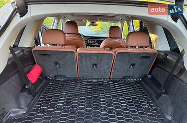 Внедорожник / Кроссовер Audi Q7 2021 в 