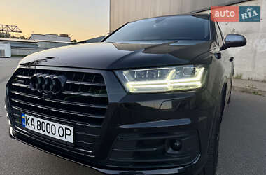 Внедорожник / Кроссовер Audi Q7 2017 в 