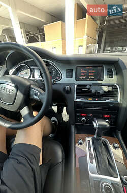 Внедорожник / Кроссовер Audi Q7 2010 в 