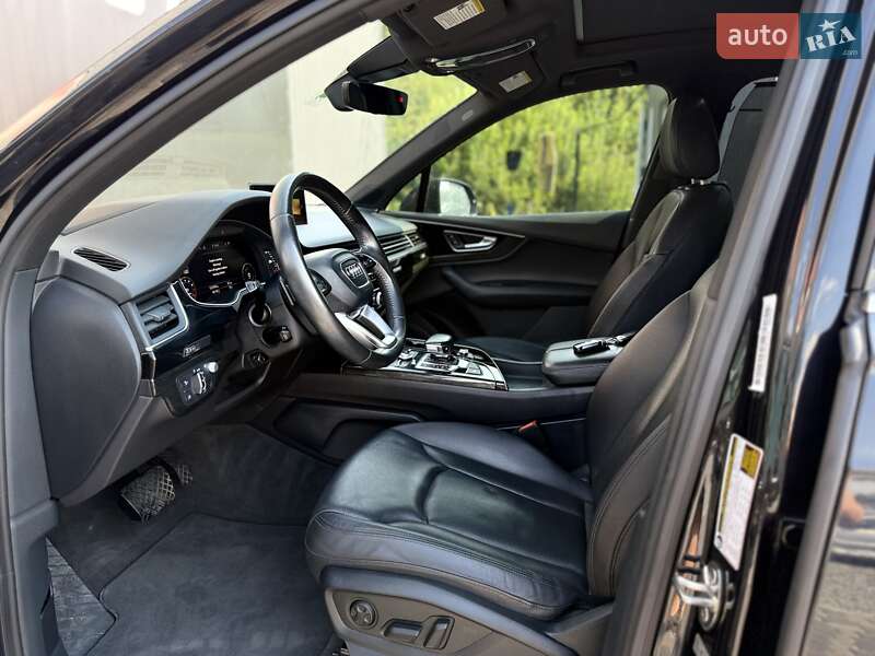 Внедорожник / Кроссовер Audi Q7 2017 в Львове