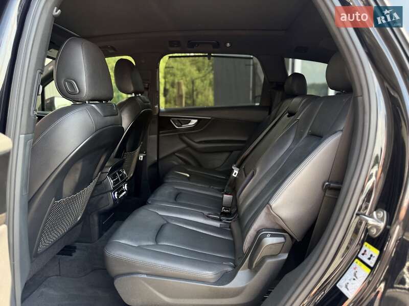 Внедорожник / Кроссовер Audi Q7 2017 в Львове