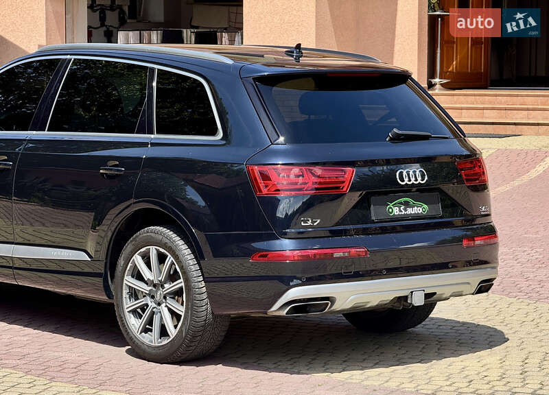 Внедорожник / Кроссовер Audi Q7 2016 в Мукачево