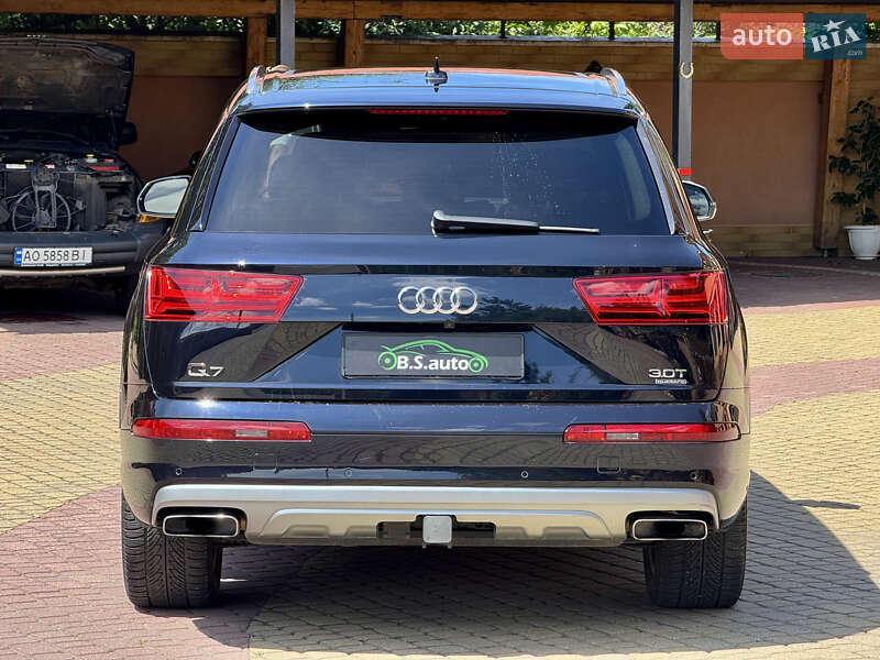 Внедорожник / Кроссовер Audi Q7 2016 в Мукачево