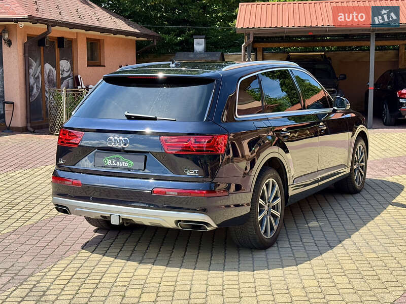 Внедорожник / Кроссовер Audi Q7 2016 в Мукачево