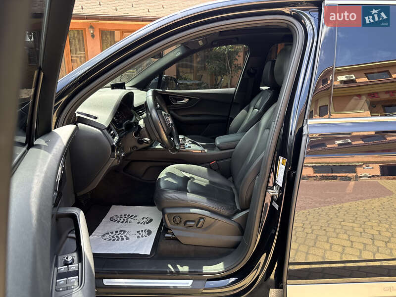Внедорожник / Кроссовер Audi Q7 2016 в Мукачево