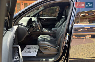 Внедорожник / Кроссовер Audi Q7 2016 в 