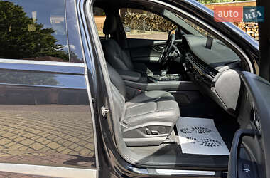 Внедорожник / Кроссовер Audi Q7 2016 в 