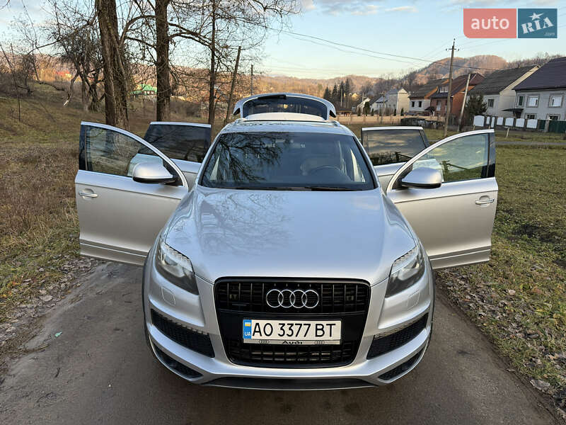 Внедорожник / Кроссовер Audi Q7 2010 в Тячеве