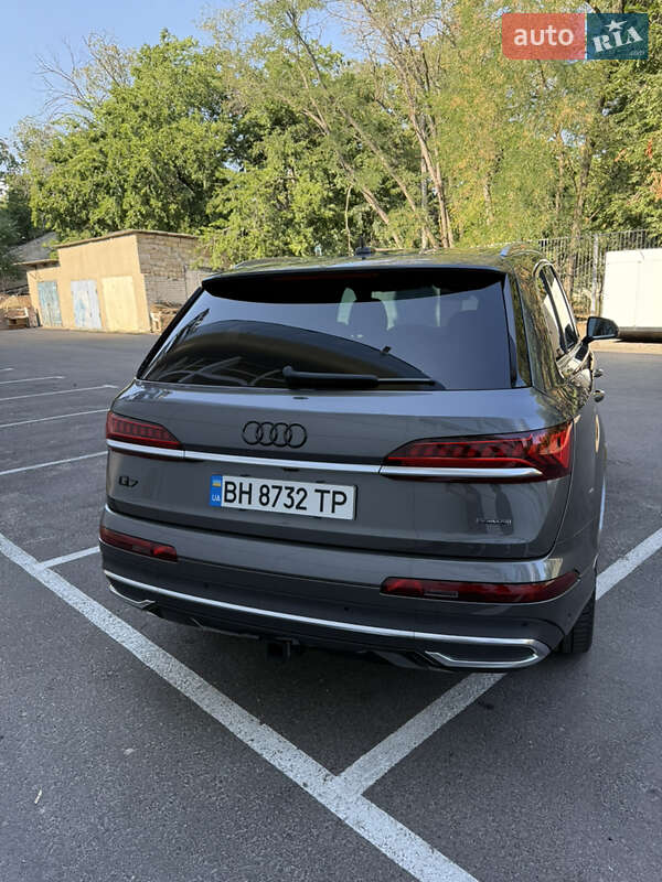 Позашляховик / Кросовер Audi Q7 2021 в Одесі