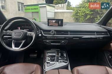 Внедорожник / Кроссовер Audi Q7 2018 в 
