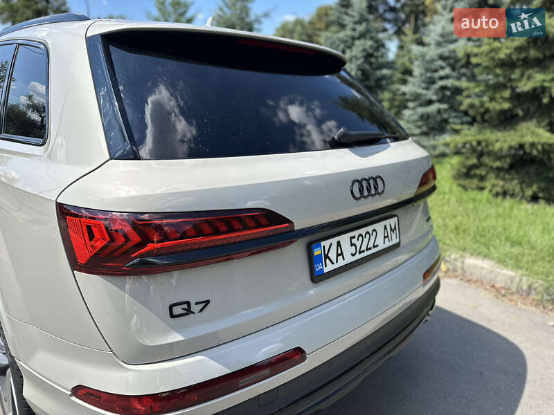 Внедорожник / Кроссовер Audi Q7 2022 в Киеве