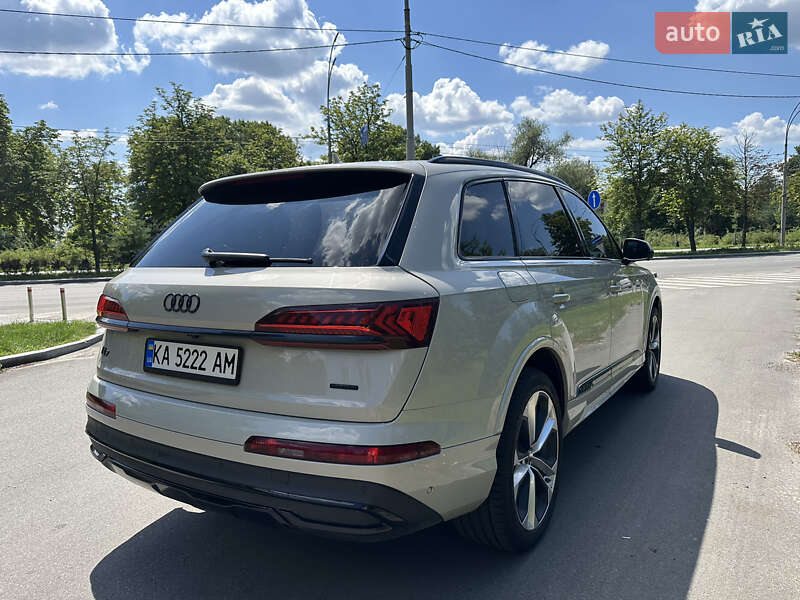 Внедорожник / Кроссовер Audi Q7 2022 в Киеве
