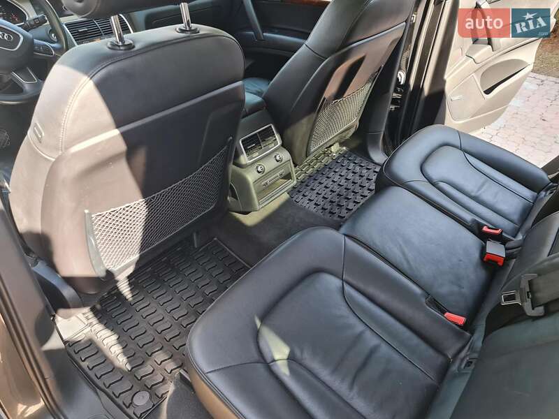 Внедорожник / Кроссовер Audi Q7 2015 в Киеве