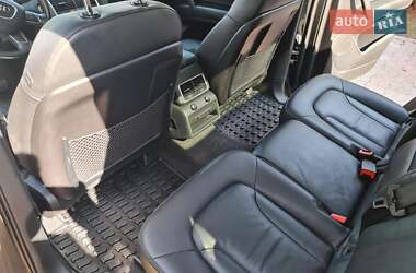 Внедорожник / Кроссовер Audi Q7 2015 в 