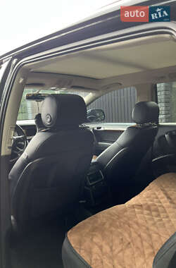 Позашляховик / Кросовер Audi Q7 2012 в 