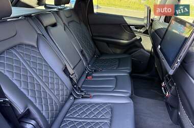 Внедорожник / Кроссовер Audi Q7 2017 в 