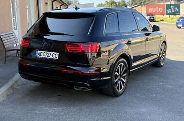 Внедорожник / Кроссовер Audi Q7 2017 в 