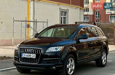 Внедорожник / Кроссовер Audi Q7 2015 в 