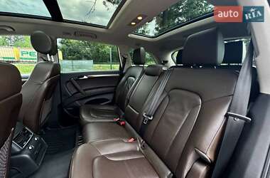 Внедорожник / Кроссовер Audi Q7 2015 в 