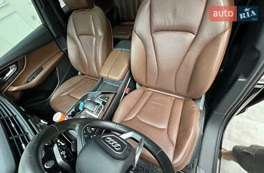 Внедорожник / Кроссовер Audi Q7 2017 в 