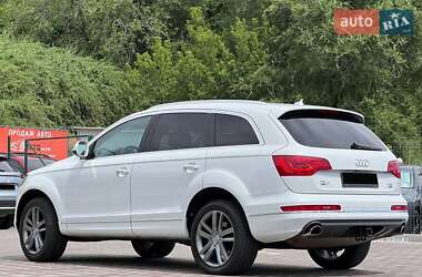 Внедорожник / Кроссовер Audi Q7 2015 в 