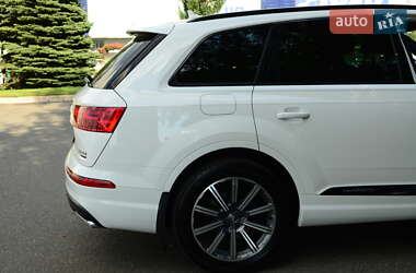 Внедорожник / Кроссовер Audi Q7 2019 в 