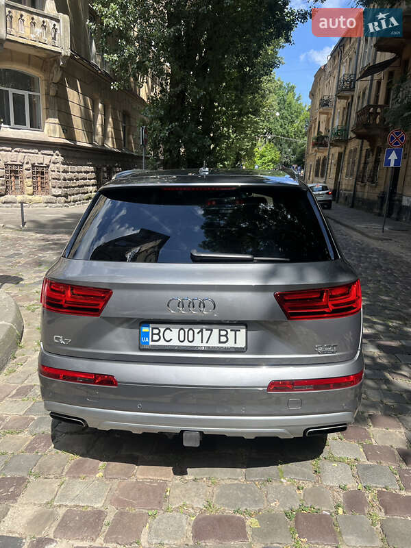 Внедорожник / Кроссовер Audi Q7 2017 в Львове