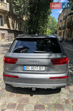 Внедорожник / Кроссовер Audi Q7 2017 в 