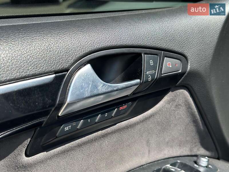 Внедорожник / Кроссовер Audi Q7 2012 в Одессе