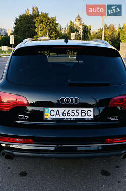 Внедорожник / Кроссовер Audi Q7 2015 в 