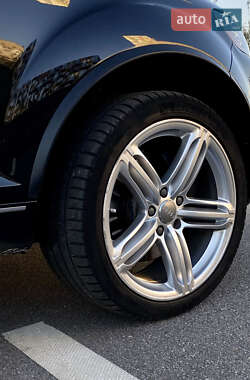 Внедорожник / Кроссовер Audi Q7 2015 в 