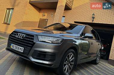 Внедорожник / Кроссовер Audi Q7 2017 в 