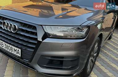 Внедорожник / Кроссовер Audi Q7 2017 в 