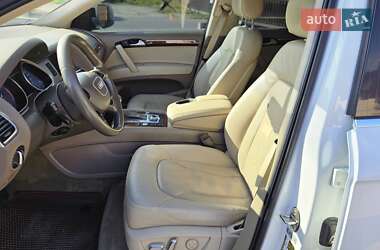 Внедорожник / Кроссовер Audi Q7 2012 в 