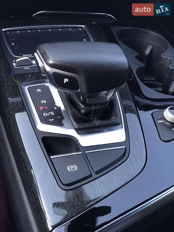 Внедорожник / Кроссовер Audi Q7 2016 в Луцке