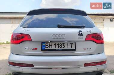 Внедорожник / Кроссовер Audi Q7 2010 в 