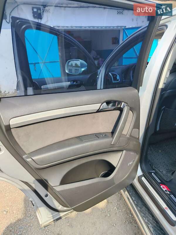 Позашляховик / Кросовер Audi Q7 2010 в Ізмаїлі