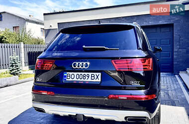 Позашляховик / Кросовер Audi Q7 2017 в 
