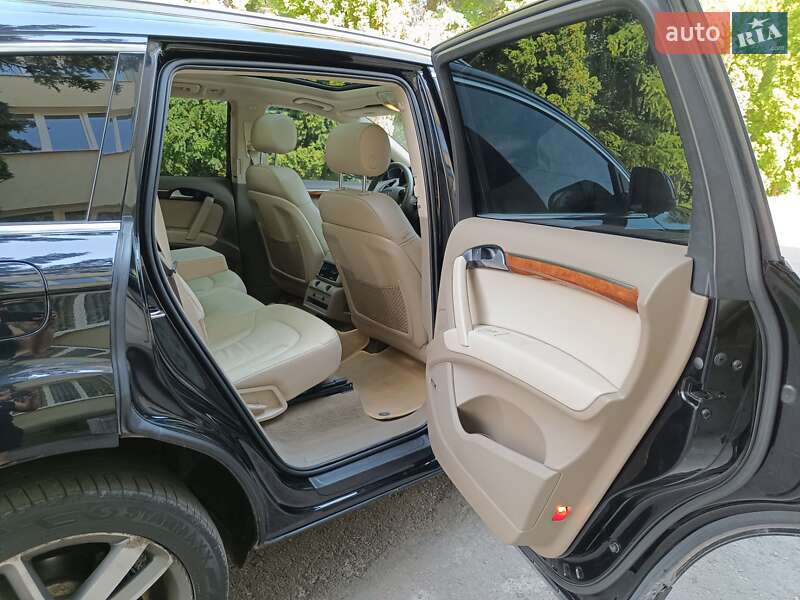 Внедорожник / Кроссовер Audi Q7 2014 в Ровно
